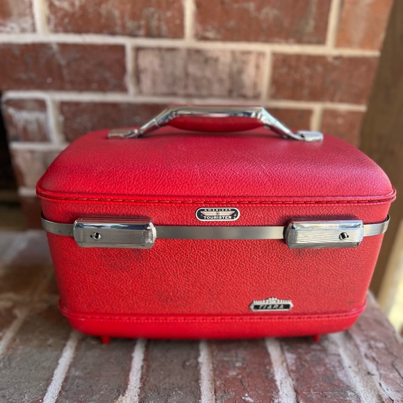 Luggage - Picture 2 of 11